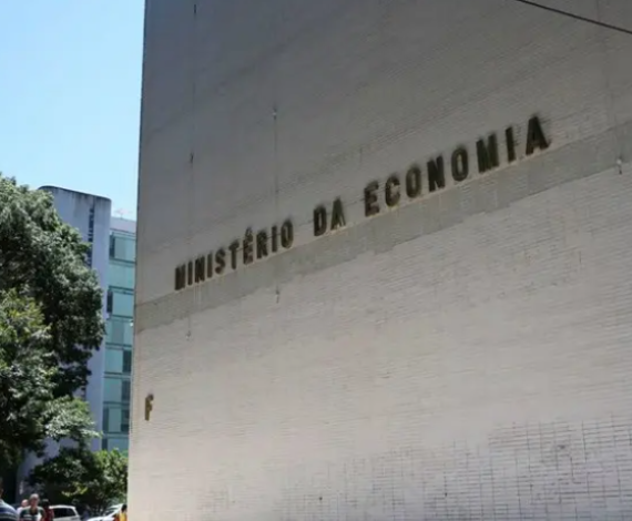 Governo reduz IPI até 25%; Guedes diz que medida é início de processo gradual
